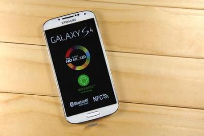 三星GALAXY S4