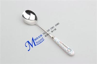 2元禮品餐具 陶瓷柄勺子韓式餐具 促銷贈(zèng)品