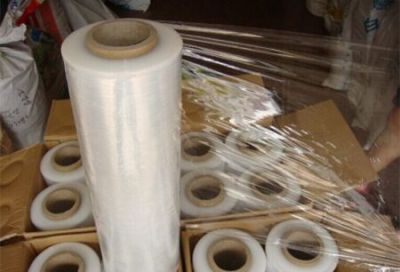 山東拉伸纏繞膜機(jī)械化包裝實(shí)現(xiàn)高效供應(yīng)