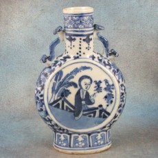 深圳哪里可以鉴定瓷器 瓷器拍卖 抱月瓶估价